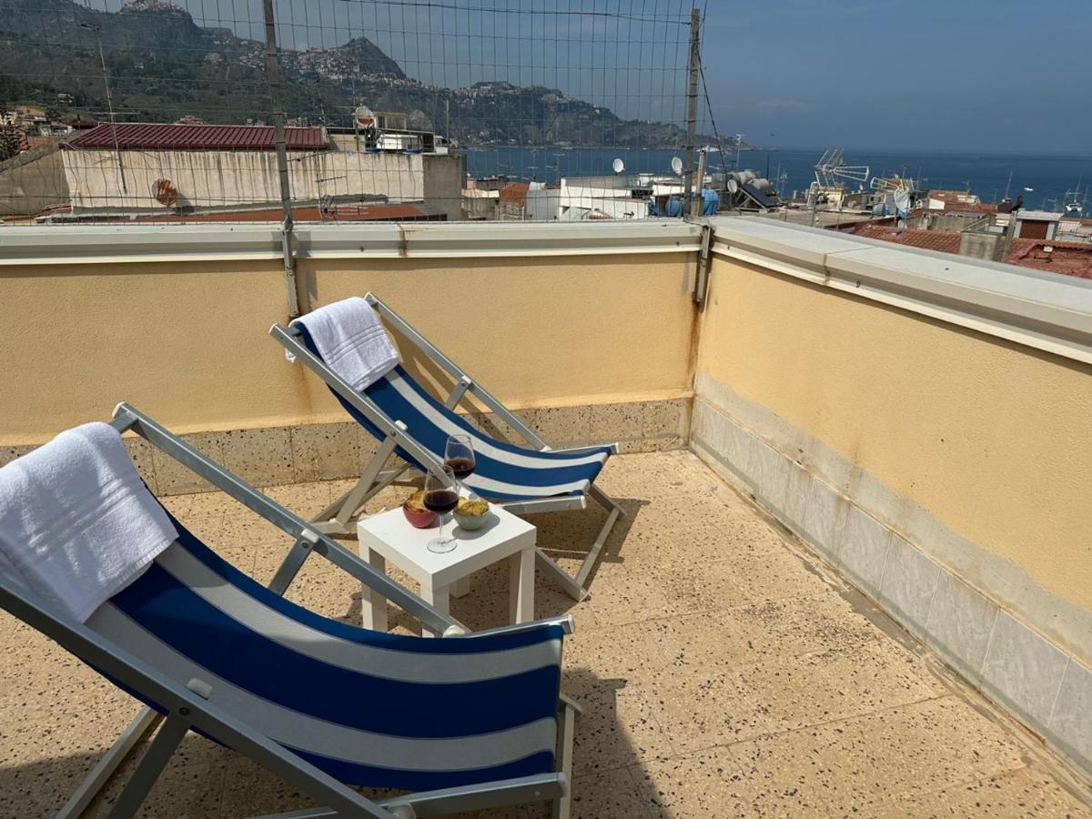 Attico Di Giggia Διαμέρισμα Giardini Naxos Εξωτερικό φωτογραφία