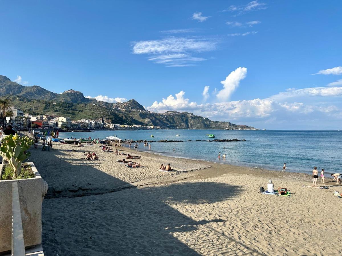 Attico Di Giggia Διαμέρισμα Giardini Naxos Εξωτερικό φωτογραφία