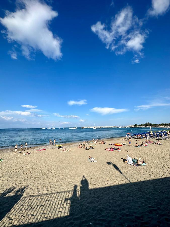 Attico Di Giggia Διαμέρισμα Giardini Naxos Εξωτερικό φωτογραφία